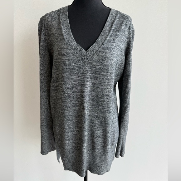 Banana Republic Charcoal V-Neck Sweater - Picture 1 of 8